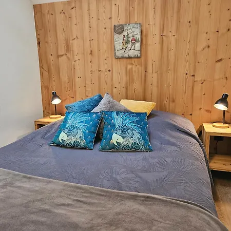 Bleuet, Petit Loft 2 A 6 Personnes, Avec Salle De Jeux Et Dans La アパート