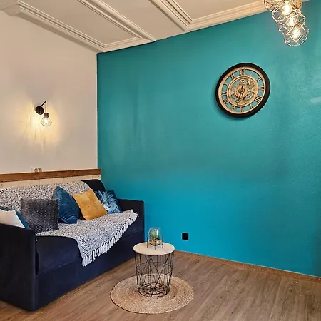 Bleuet, Petit Loft 2 A 6 Personnes, Avec Salle De Jeux Et Dans La アパート