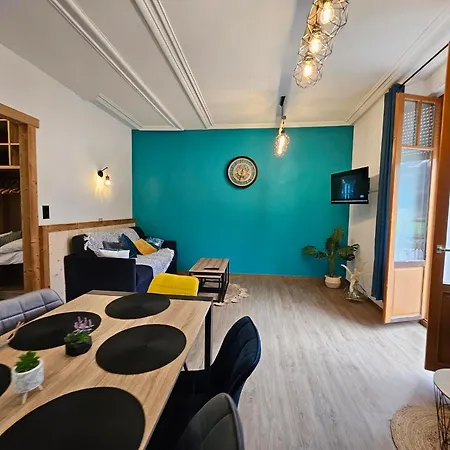 Bleuet, Petit Loft 2 A 6 Personnes, Avec Salle De Jeux Et Dans La ヴォントロン